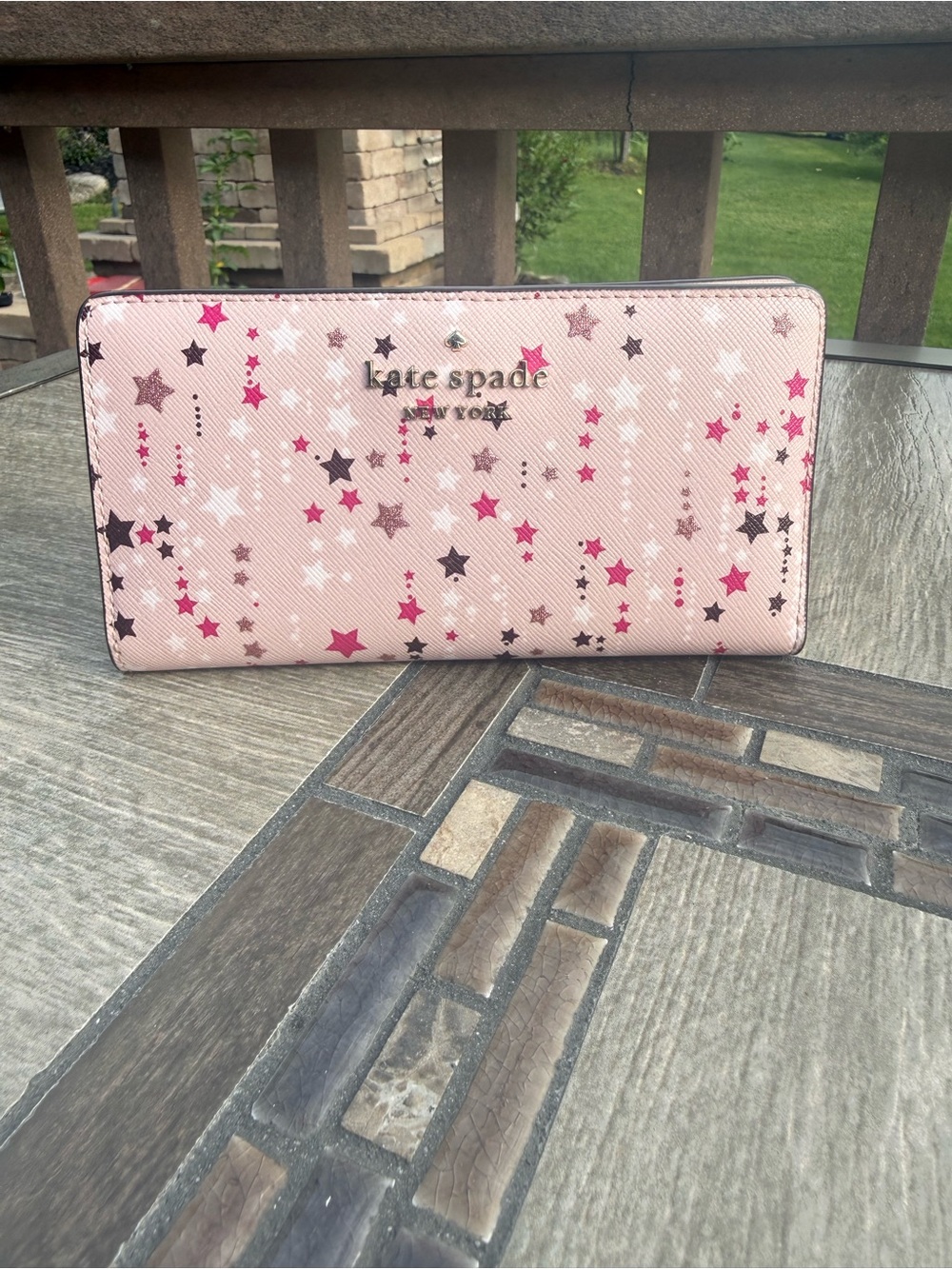 EUC Kate Spade New York Staci Twinkle Printed Large Slim Bifold Wallet